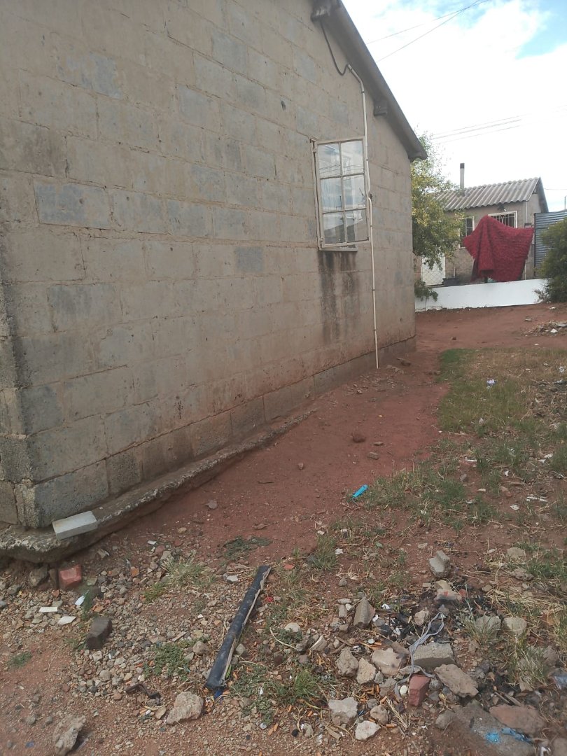 1 Bedroom Property for Sale in Kagisanong Free State